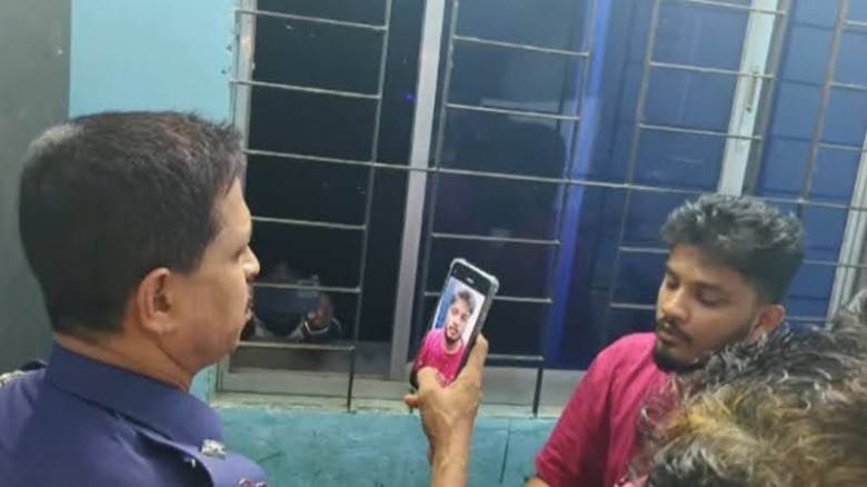 বেতাগীতে একই রাতে দুই বাড়িতে ডাকাতি, গুলিবিদ্ধ ১ ও গ্রেপ্তার