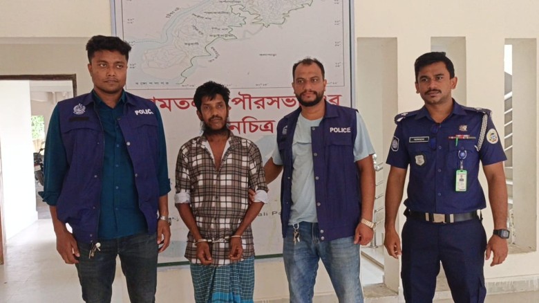 আমতলীতে এতিম কিশোরীকে ধর্ষণের অভিযোগে খালু আটক!