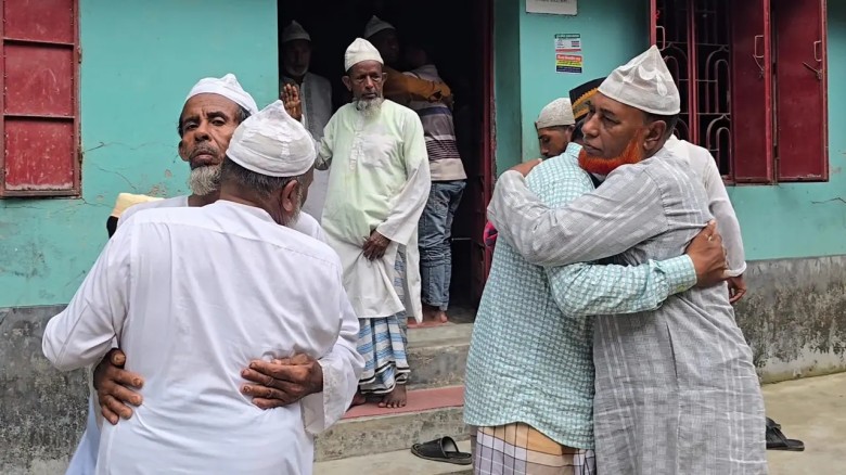 সৌদির সঙ্গে মিল রেখে বরগুনার ১৬ গ্রামে উদযাপিত হচ্ছে ঈদুল আজ