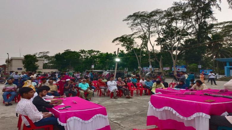 বরগুনায় ফুটবল বিশ্বকাপ উপলক্ষে বিতর্ক প্রতিযোগিতা অনুষ্ঠিত