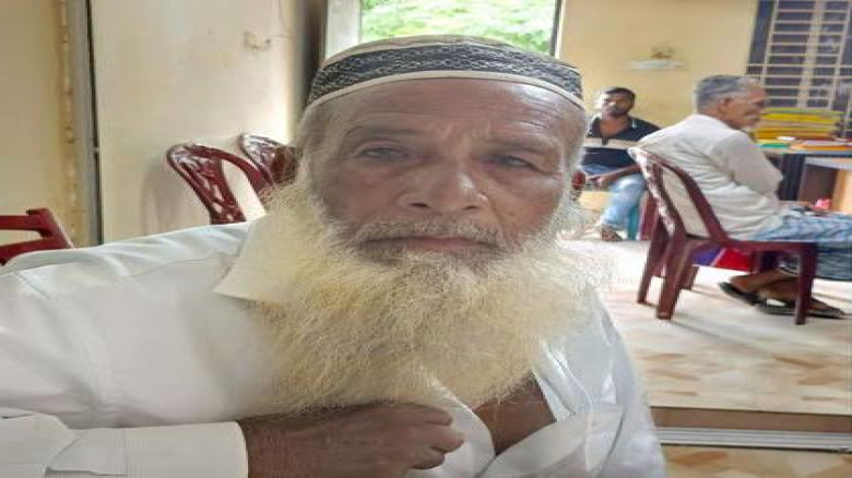 পৈত্রিক সম্পত্তিতে অধিকার চেয়ে আদালতের দ্বারস্থ বৃদ্ধ রিকশাচ