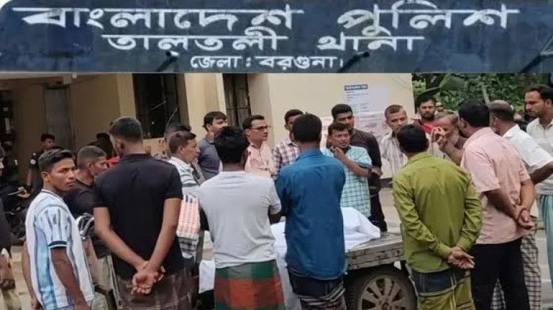 তালতলীতে গাছ কাটার সময় পেটের ভিতর ঠাল ঢুকে এক যুবকের মৃত্যু।