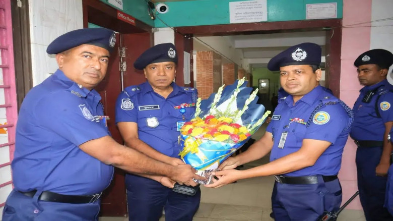 বরগুনা সদর থানা বার্ষিক পরিদর্শনে পুলিশ সুপার কুদরত-ই-খুদা