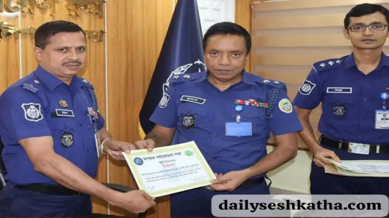 সন্ত্রাস ও মাদকের বিরুদ্ধে সফল অভিযানে বরগুনার শ্রেষ্ঠ ওসি ব