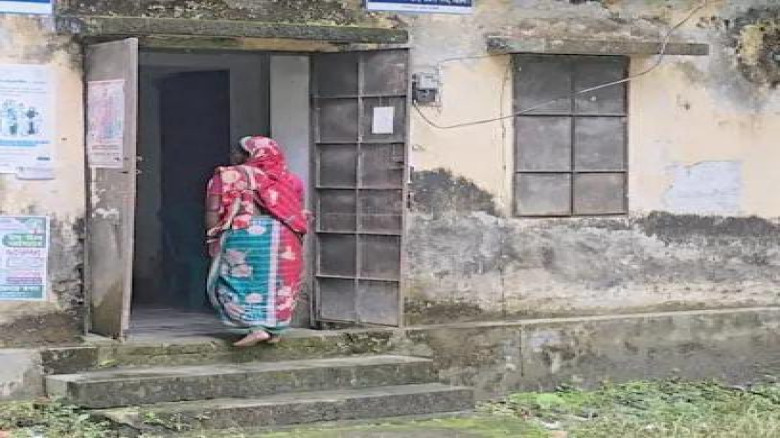বরগুনার কমিউনিটি ক্লিনিকে অনিয়মের অভিযোগ: তালাবদ্ধ, অনুপস্থি