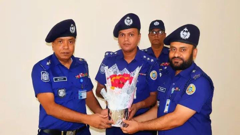আমতলীতে বার্ষিক পরিদর্শনে বরগুনার পুলিশ সুপার