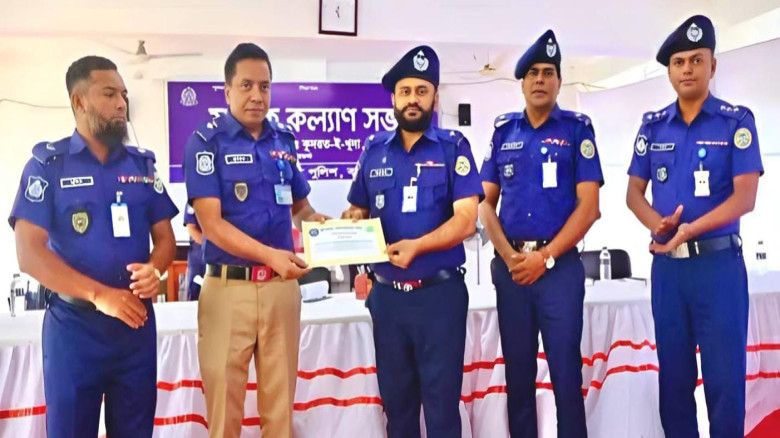 বরগুনায় মাস্টার প্যারেড ও মাসিক অপরাধ পর্যালোচনা সভা অনুষ্ঠিত...