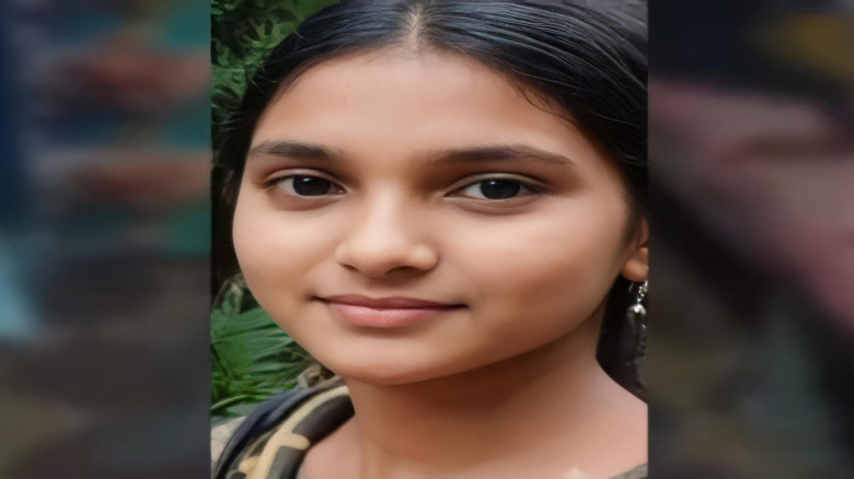 বেতাগীতে ডায়াগনস্টিক সেন্টারের রিসেপশনিস্ট এক তরুণীর ঝুলন্ত 