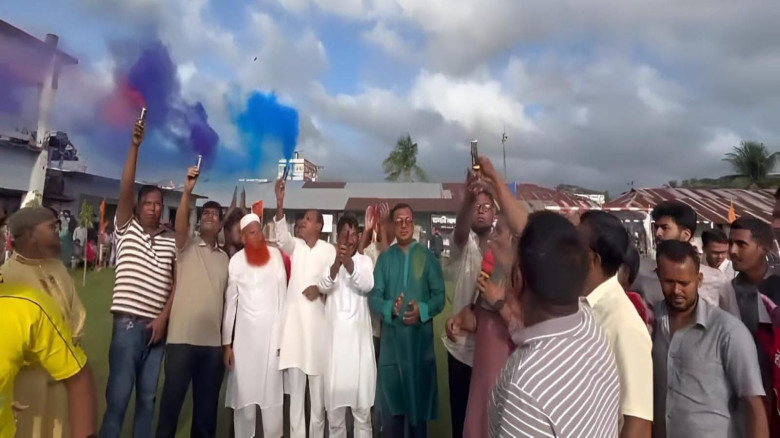 আমতলীতে কোকো স্মৃতি ফুটবল টুর্নামেন্টের উদ্বোধন...