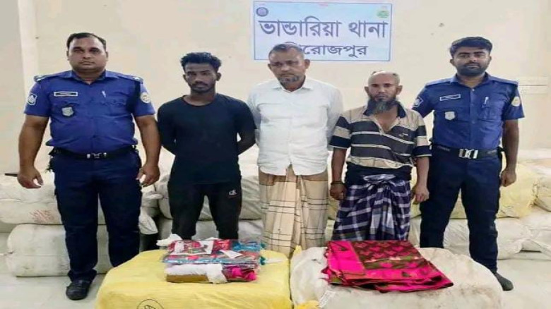 ভারতীয় চোরাই পণ্যসহ পাথরঘাটার ভাঙারি ব্যবসায়ীসহ আটক ৩