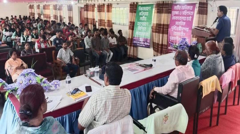 বরগুনায় নারী ও কন্যা শিশু নির্যাতন প্রতিরোধে তরুণ-তরুণীদের নিয়ে মতবিনিময়...