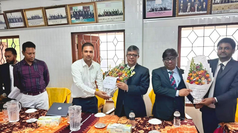 আমতলী আদালত পরিদর্শনে হাইকোর্টের দুই বিচারপতি