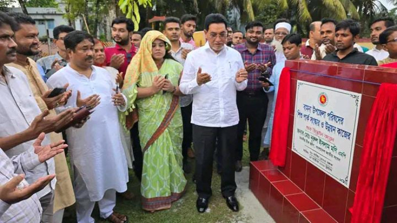 বামনায় শিশু পার্কের সংস্কার ও উন্নয়ন কাজের উদ্বোধন করলেন চিফ হুইপ...