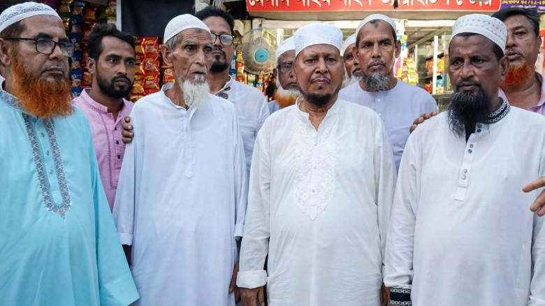 বরগুনার বুড়িরচরে সাবেক চেয়ারম্যান জহিরুল হক পনুর গণসংযোগ...