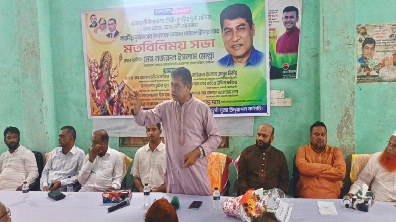 আমতলীতে সনাতন ধর্মাবলম্বীদের সাথে জেলা পরিষদ প্রশাসকের মতবিন