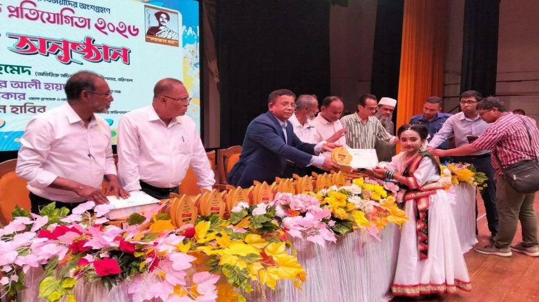 নজরুল বর্ষ: একক অভিনয়ে বিভাগীয় পর্যায়ে চ্যাম্পিয়ন বরগুনা